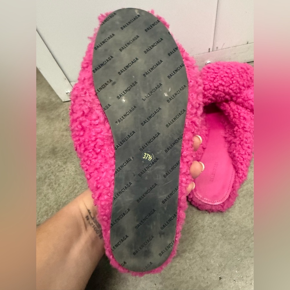 BALENCIAGA Drapy Faux Shearling Sandals - Hot Pink - Picture 5 of 7